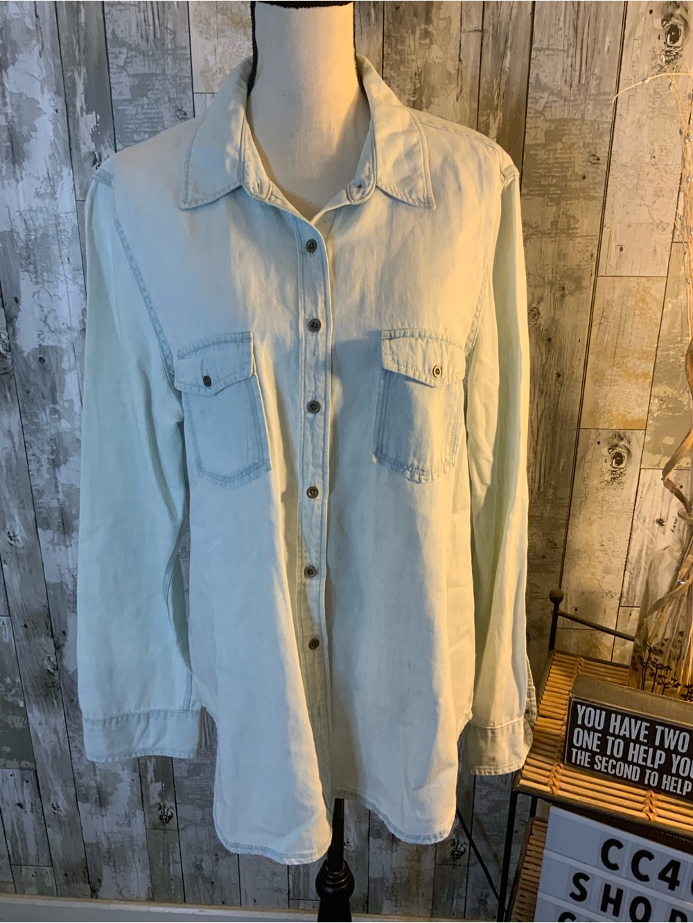 Banana Republic Pale Mint Button-Up Shirt